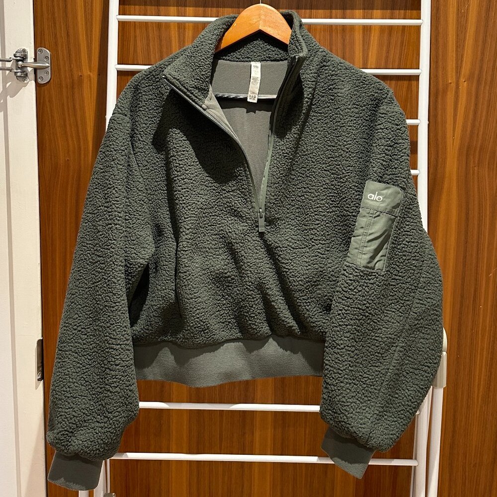 ALO Quarter Zip Fleece - Picture 2 of 4